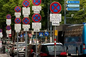Wien testet Verkehrsschilder aus Holz