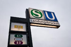 Pünktlichkeit im Nahverkehr: Hamburg top - Frankfurt hinten