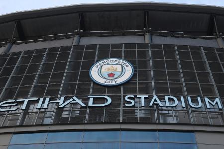 Bei Manchester-Derby: City-Fan stirbt im Stadion Bei Manchester-Derby: City-Fan stirbt im Stadion