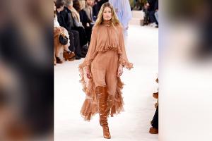 Mocha Mousse: Die Trendfarbe 2025 perfekt kombinieren und stylen