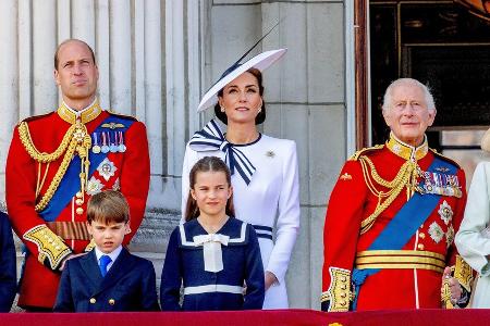 So hart war das Jahr für die britischen Royals So hart war das Jahr für die britischen Royals