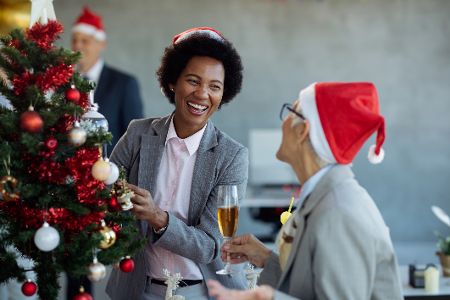 chefin bei weihnachtsfeier
