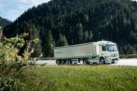 Daimler E-Actros 300 Sattelschlepper Alpenüberquerung