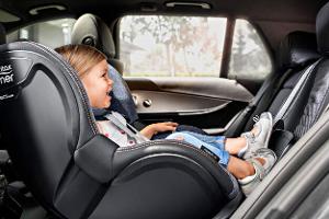 Rückwärts gerichtete Kindersitze?