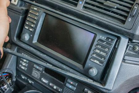China Tuning Navi Infotainment Nachrüstung Einbau BMW 5er E39