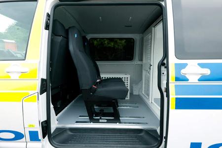 VW T6 Multivan Gefangenentransporter UK