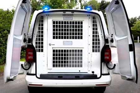 VW T6 Multivan Gefangenentransporter UK VW T6 Multivan Gefangenentransporter UK