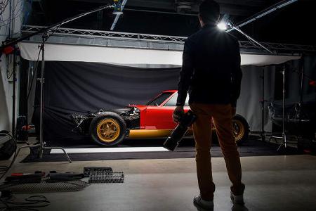 02/2019, Disintegrating X - Lamborghini Miura SV