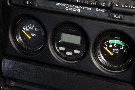Mercedes 190 E 2.5-16 EVO II, Detail, Mittelkonsole