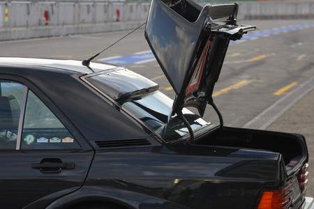 Mercedes 190 E 2.5-16 EVO II, Detail, Kofferraum