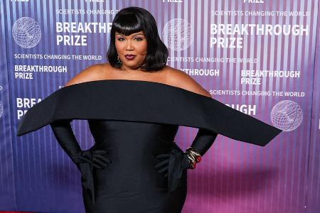 Ihre Seite der Geschichte: Lizzo äußert sich selbst zu den Vorwürfen Ihre Seite der Geschichte: Lizzo äußert sich selbst zu den Vorwürfen