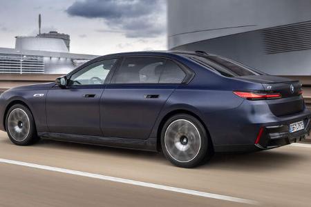 BMW i7 M70 