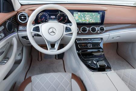 Mercedes E 220 d T, Cockpit