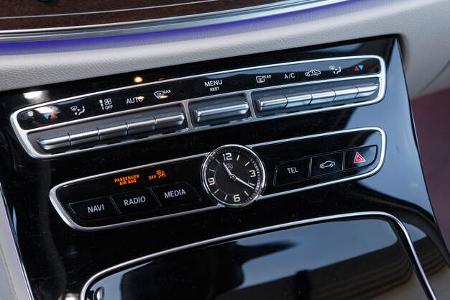 Mercedes E 220 d T, Bedienelemente