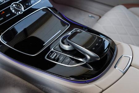 Mercedes E 220 d T, Bedienelemente