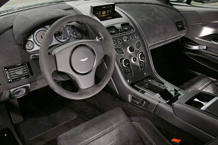 Aston Martin Vantage GT8, Cockpit