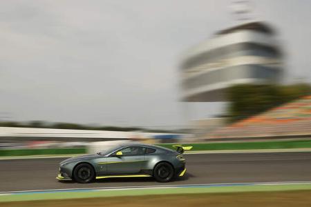 Aston Martin Vantage GT8, Seitenansicht