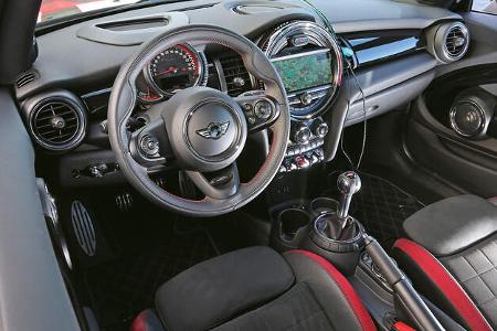 Mini John Cooper Works Pro, Cockpit