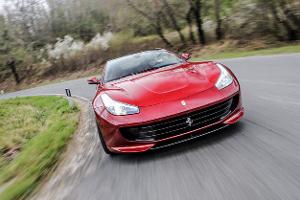 Fahrspaß-V8-Boost für den Familien-Ferrari