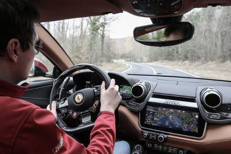 Ferrari GTC4LussoT, V8, Fahrbericht