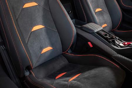 Lamborghini Huracan Evo, Sitze