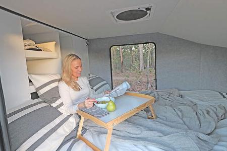 Bruder EXP-4 Offroad-Caravan / GelŠnde-Wohnwagen Australien
