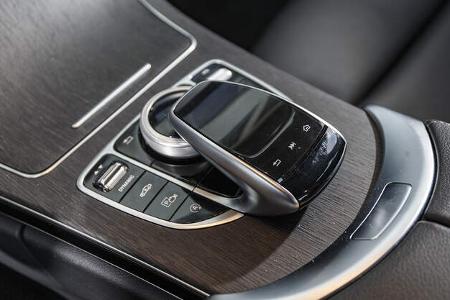 Mercedes C 300, Mittelkonsole