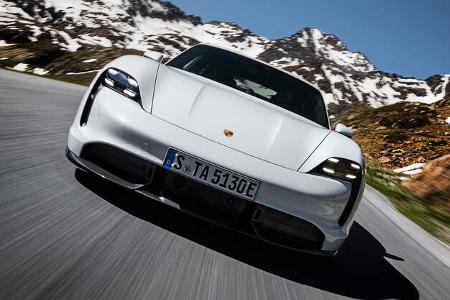 SPERRFRIST 04.09.19 / 16 Uhr Porsche Taycan Turbo S Elektroauto Sportwagen