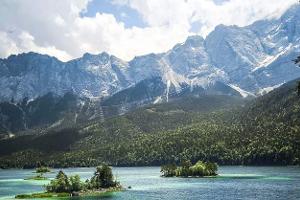Entlang idyllischer Bergseen im Alpenvorland