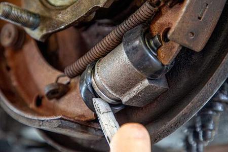 Inspektion am Oldtimer selber machen