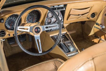 Chevrolet Corvette C3 (1975), Cockpit