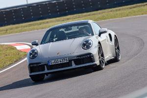 Porsche 911 überholt alle anderen