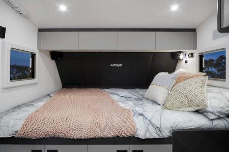 Lotus Off Grid Caravan Wohnwagen