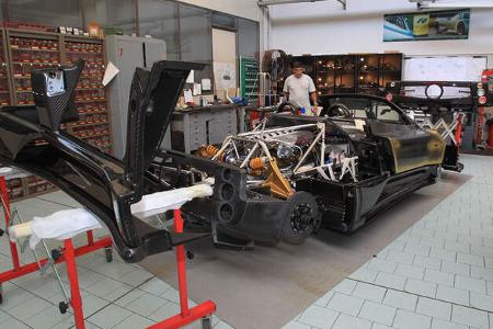 Kleinserien-Hersteller Pagani, Fertigung
