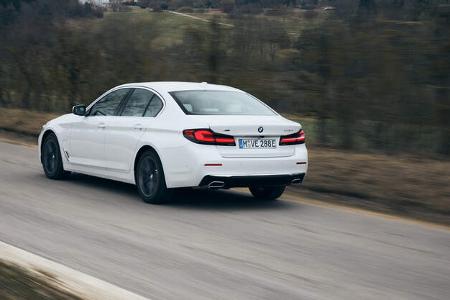 BMW 545e xDRIVE