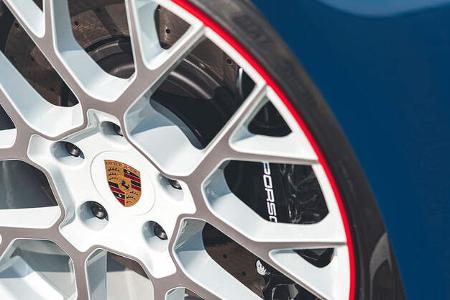 Porsche 911 Carrera GTS Cabriolet America Edition