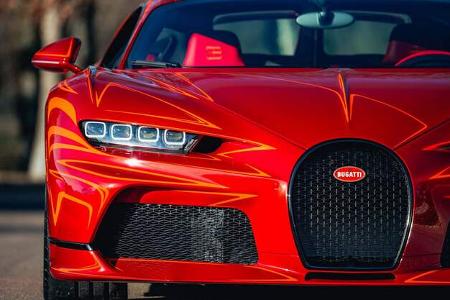 Zwei Bugatti Chiron Super Sport