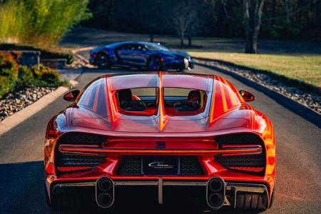 Zwei Bugatti Chiron Super Sport