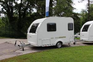 Kleiner und leichter Mini-Wohnwagen
