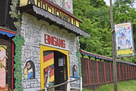 MŠrchenwald, Eingang, Bunt, Zaun, BŠume