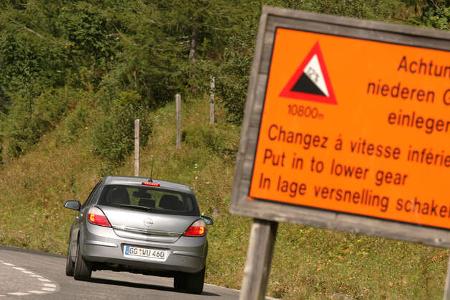 Passabfahrt mit einem Opel Astra H