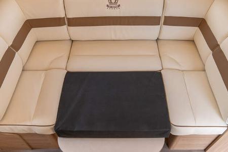 RS-Edition VIP 710 K (2025) umgebaute Rundsitzgruppe