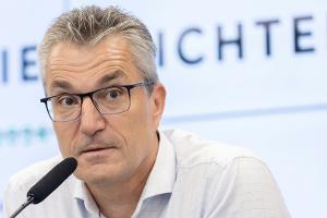 Schiri-Chef zieht Fazit: VAR verbessert und "nur kleine Dellen"