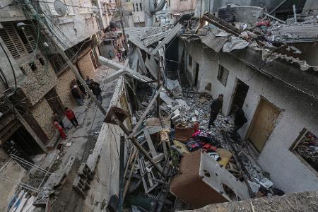Das zerstörte Flüchtlingsviertel Nuseirat im Zentrum des Gazastreifens. (Archivbild) Das zerstörte Flüchtlingsviertel Nuseirat im Zentrum des Gazastreifens. (Archivbild)