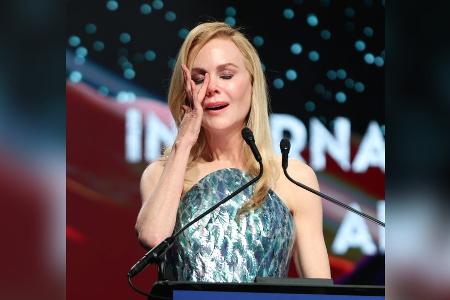 Unter Tränen: Nicole Kidman widmet Preis ihrer verstorbenen Mutter Unter Tränen: Nicole Kidman widmet Preis ihrer verstorbenen Mutter