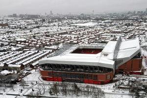 "Seien Sie vorsichtig": Liverpool spielt trotz Wintereinbruch