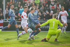 VfB startet mit Unentschieden gegen Ajax ins neue Jahr