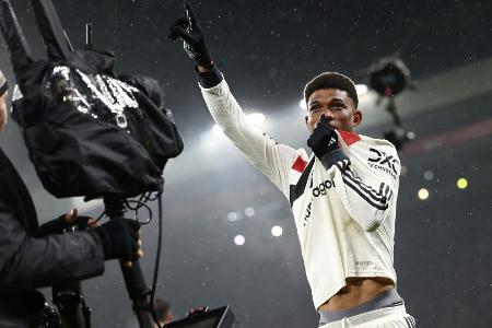Liverpool gegen United: Kein Sieger im Winterchaos Liverpool gegen United: Kein Sieger im Winterchaos
