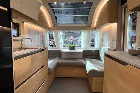 Adria Adora Oxford Edition (2025)