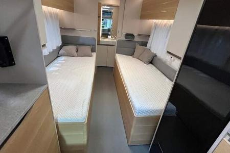 Adria Adora Oxford Edition (2025)